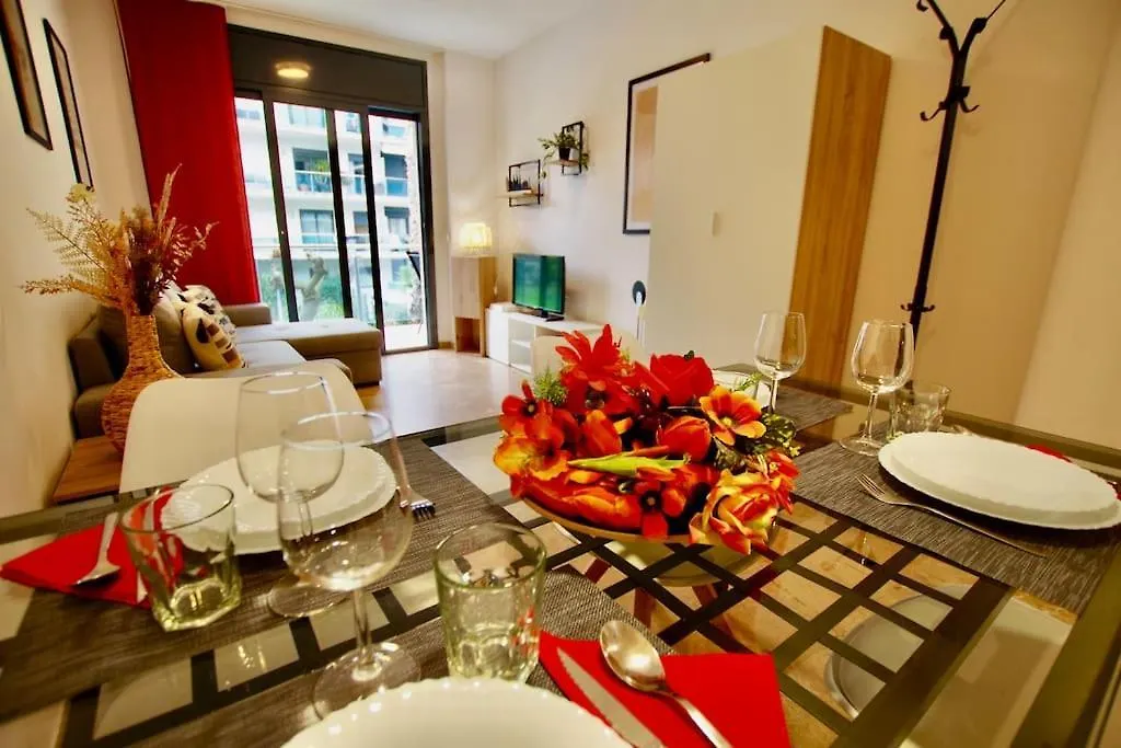 V&V Lloret-Apartamento Fenals Exclusivo Apartamento Para 6Pax Totalmente Renovado Con Piscina, Gimnasio, Parking Y Area Infantil Lloret de Mar Apartment